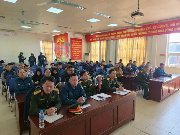 Ban chỉ huy Quân sự phường tổ chức tập huấn phương án bảo vệ bầu cử đại biểu Quốc hội khóa XVI và Đại biểu HĐND các cấp, nhiệm kỳ 2026-2031- Ảnh 1.