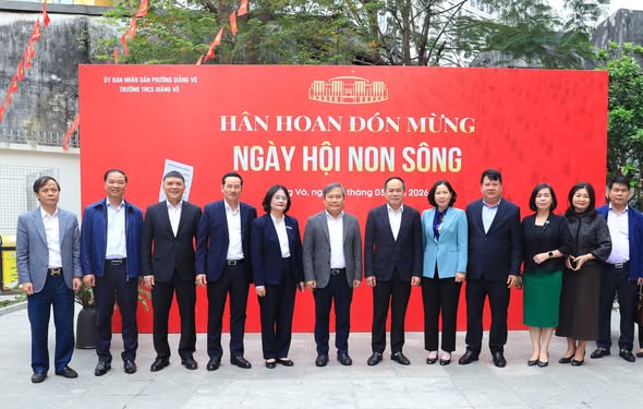 Chủ tịch UBND TP Hà Nội Vũ Đại Thắng kiểm tra công tác chuẩn bị bầu cử tại các phường: Ba Đình, Ngọc Hà, Giảng Võ.- Ảnh 5.