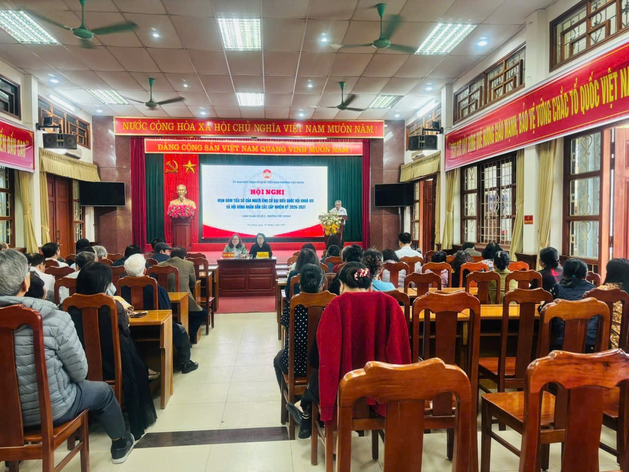 Ủy ban MTTQ Việt Nam phường Việt Hưng hoàn thành tổ chức hội nghị mạn đàm tiểu sử ứng cử viên đại biểu Quốc hội khóa XVI và đại biểu Hội đồng nhân dân các cấp nhiệm kỳ 2026 - 2031- Ảnh 2.