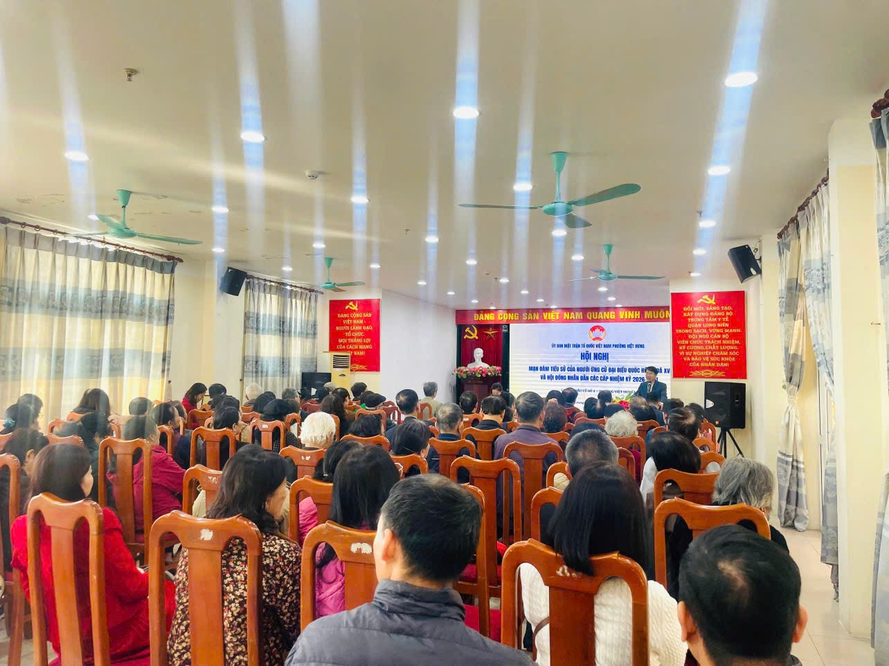 Ủy ban MTTQ Việt Nam phường Việt Hưng hoàn thành tổ chức hội nghị mạn đàm tiểu sử ứng cử viên đại biểu Quốc hội khóa XVI và đại biểu Hội đồng nhân dân các cấp nhiệm kỳ 2026 - 2031- Ảnh 3.