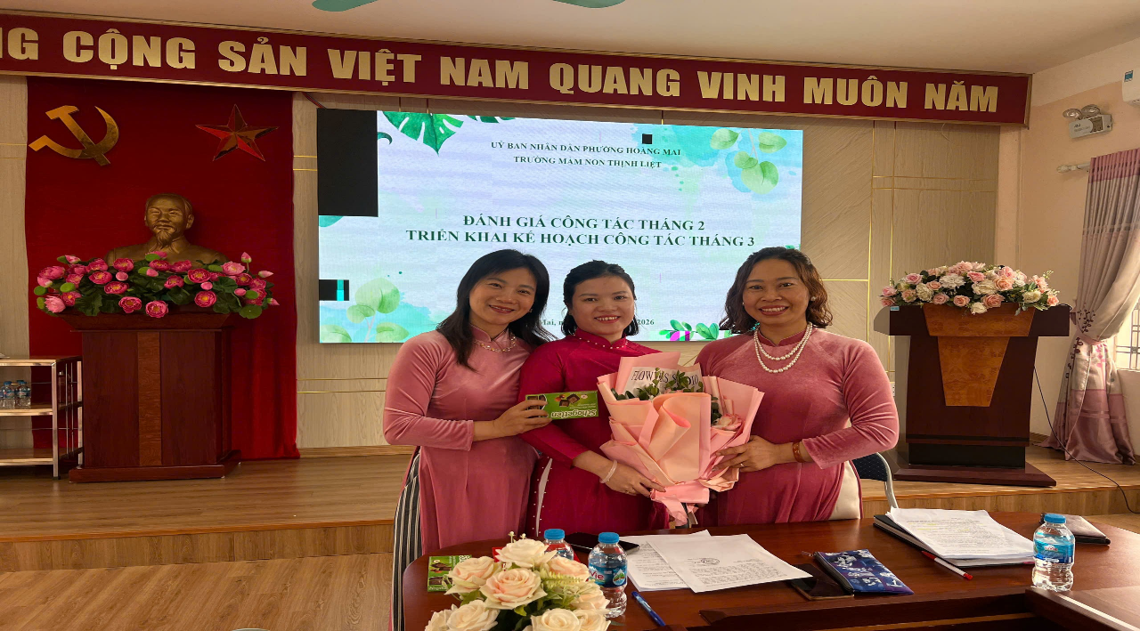 Trường Mầm non Thịnh Liệt kính gửi tin bài tháng 03/2026 với chủ đề: TRƯỜNG MẦM NON THỊNH LIỆT
TỔ CHỨC HỌP CHUYÊN MÔN THÁNG 3/2026 KẾT HỢP CHÚC MỪNG NGÀY QUỐC TẾ PHỤ NỮ 8/3- Ảnh 2.