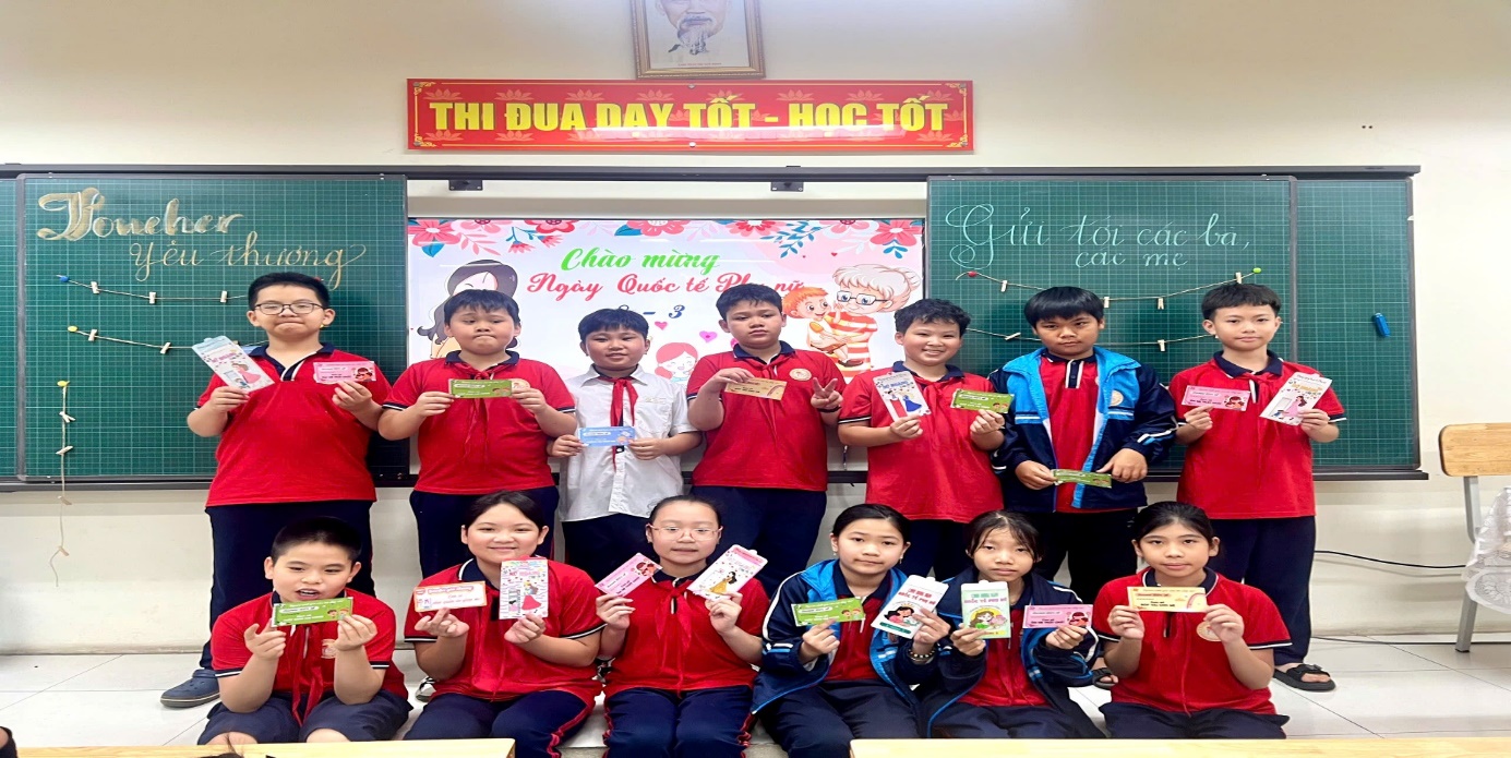 D:\Ảnh 2025\Quốc tế phụ nữ\5A4\z7595384553339_9060697722cbe86920ab1d58289b523b.jpg