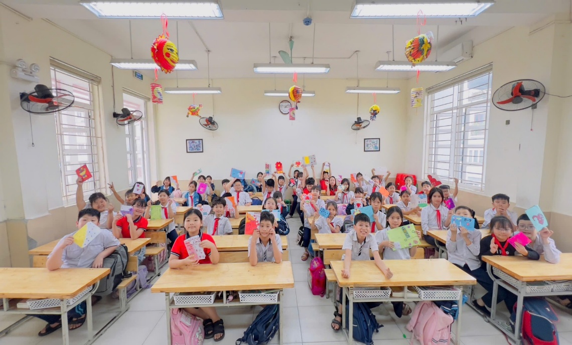 D:\Ảnh 2025\Quốc tế phụ nữ\4A1\z7593660554953_3391778976c022ed4b0a0139f788720f.jpg