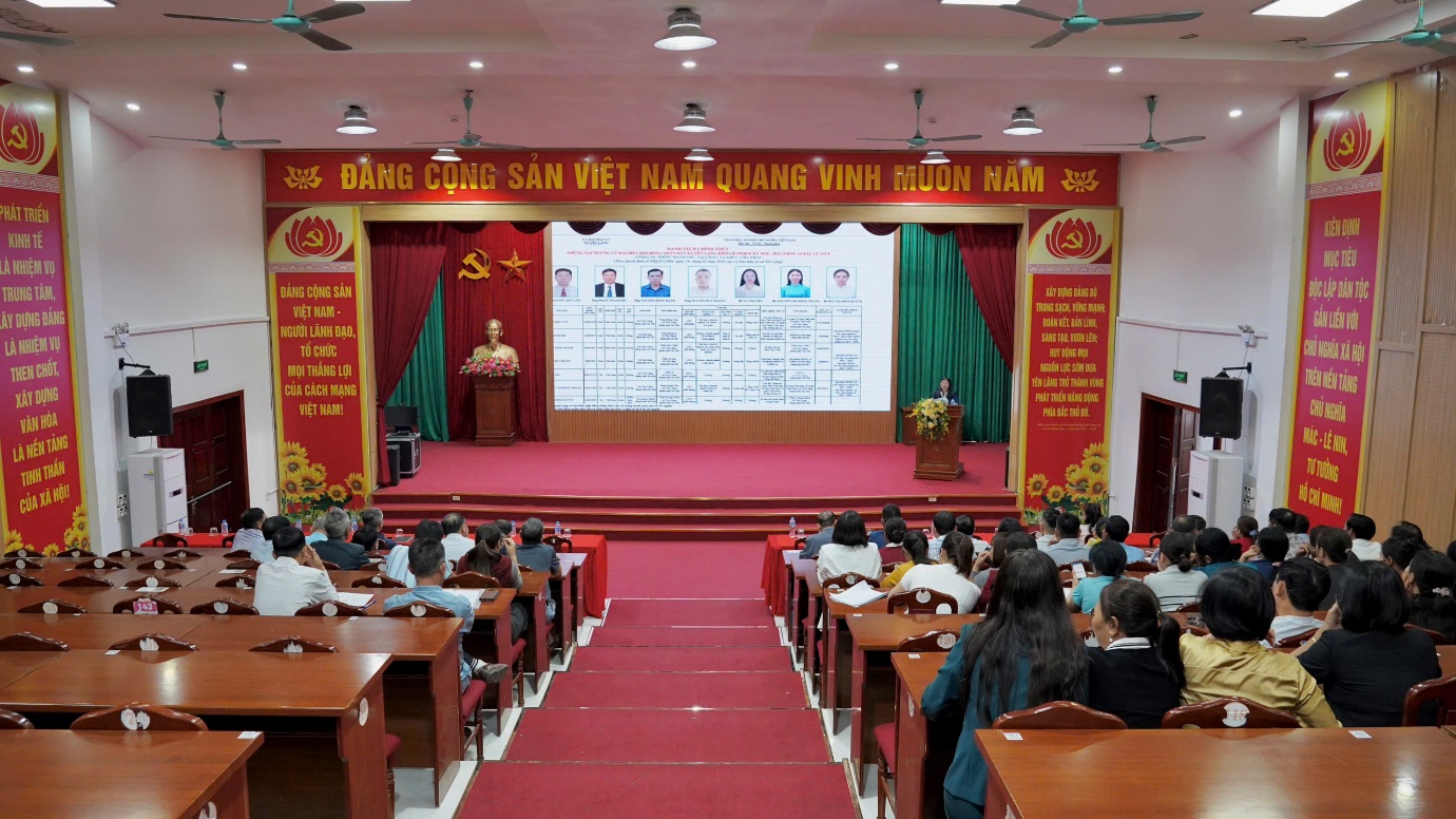 YÊN LÃNG TỔ CHỨC HỘI NGHỊ MẠN ĐÀM TIỂU SỬ NGƯỜI ỨNG CỬ ĐẠI BIỂU QUỐC HỘI KHÓA XVI VÀ HĐND CÁC CẤP NHIỆM KỲ 2026-2031- Ảnh 3.