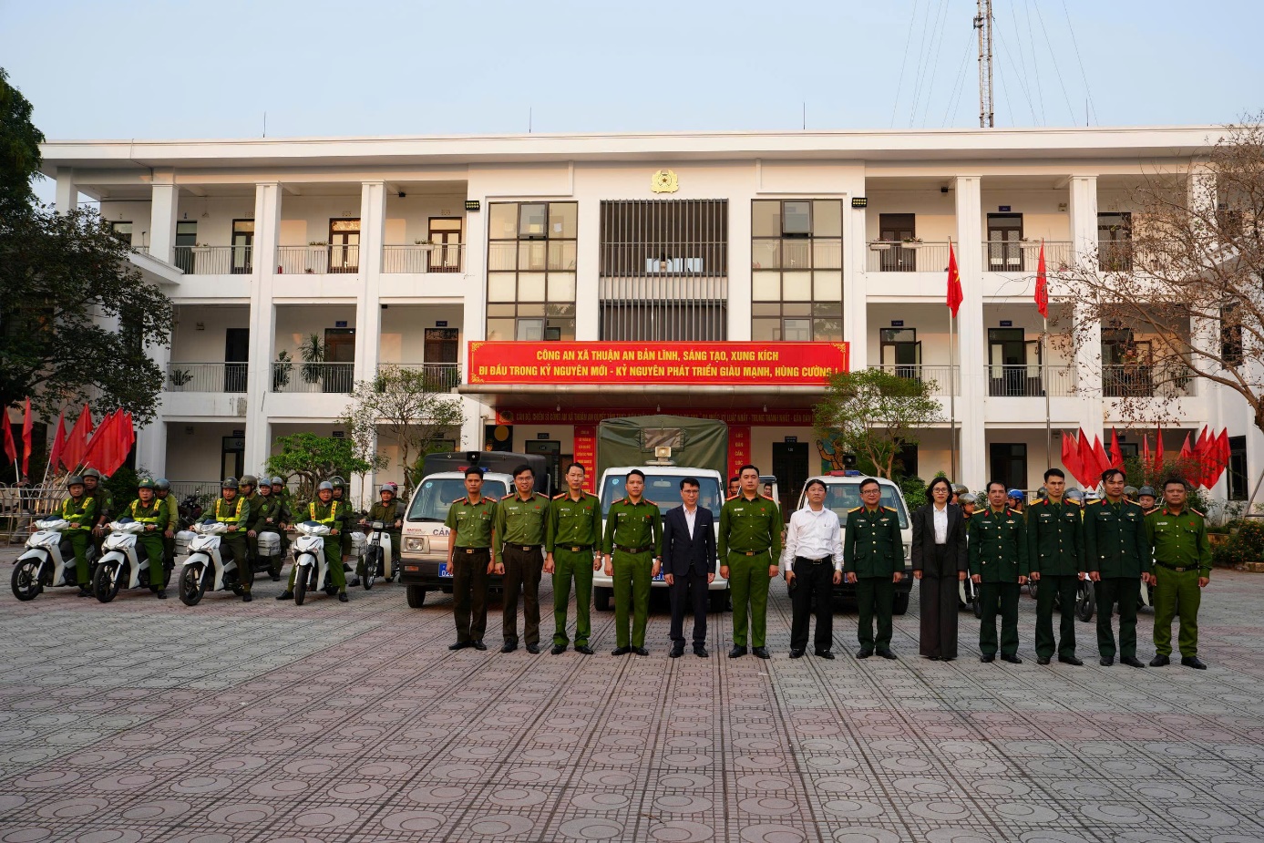 Ảnh có chứa ngoài trời, tòa nhà, bầu trời, cây cối  Nội dung do AI tạo ra có thể không chính xác.