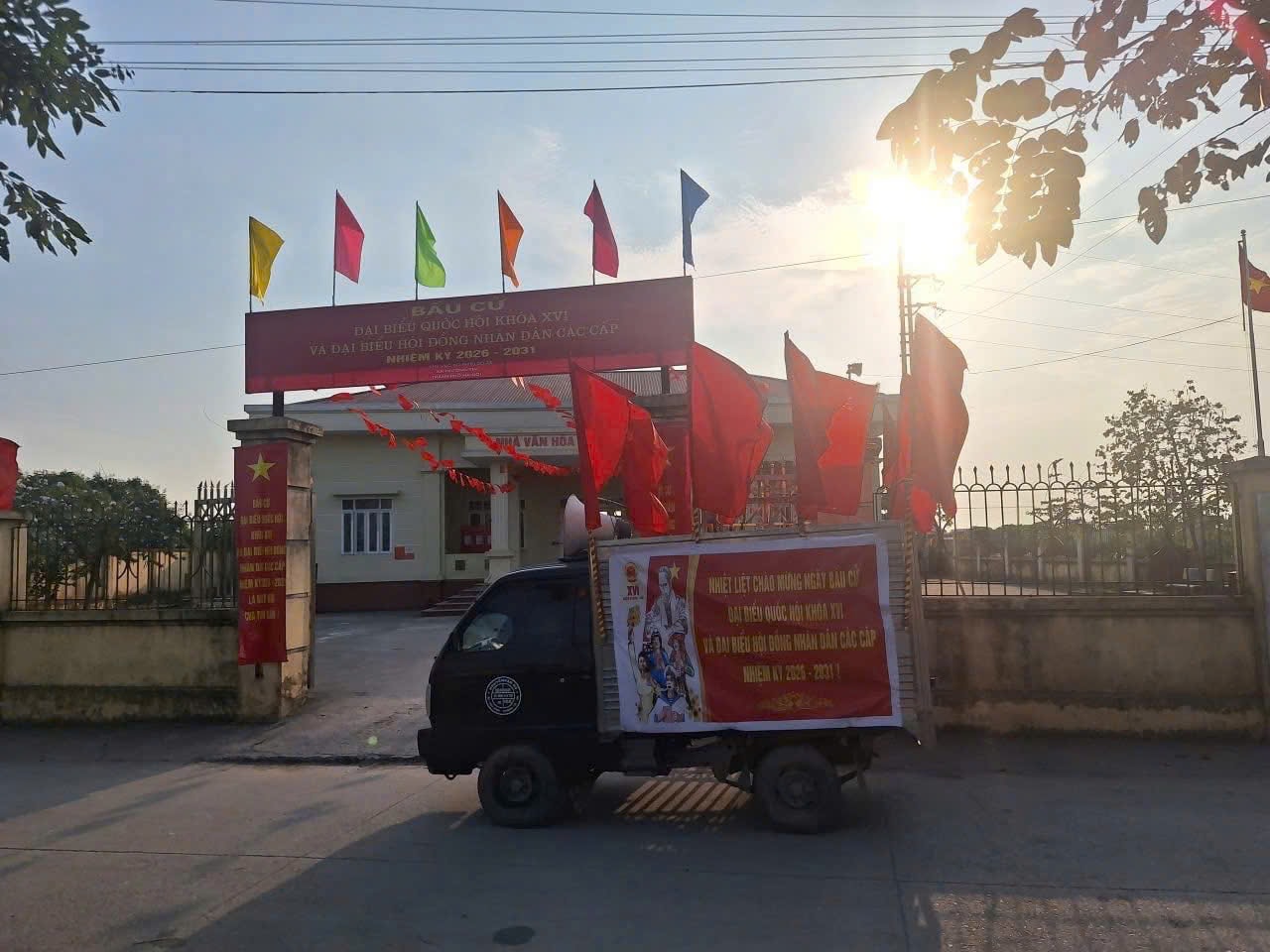 Thường Tín tuyên truyền lưu động, lan tỏa khí thế, hướng tới ngày bầu cử- Ảnh 3.