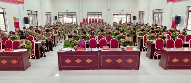 Công an xã Gia Lâm triển khai phương án đảm bảo an ninh trật tự phục vụ cuộc bầu cử đại biểu Quốc hội khóa XVI và đại biểu Hội đồng nhân dân các cấp - Ảnh 1.