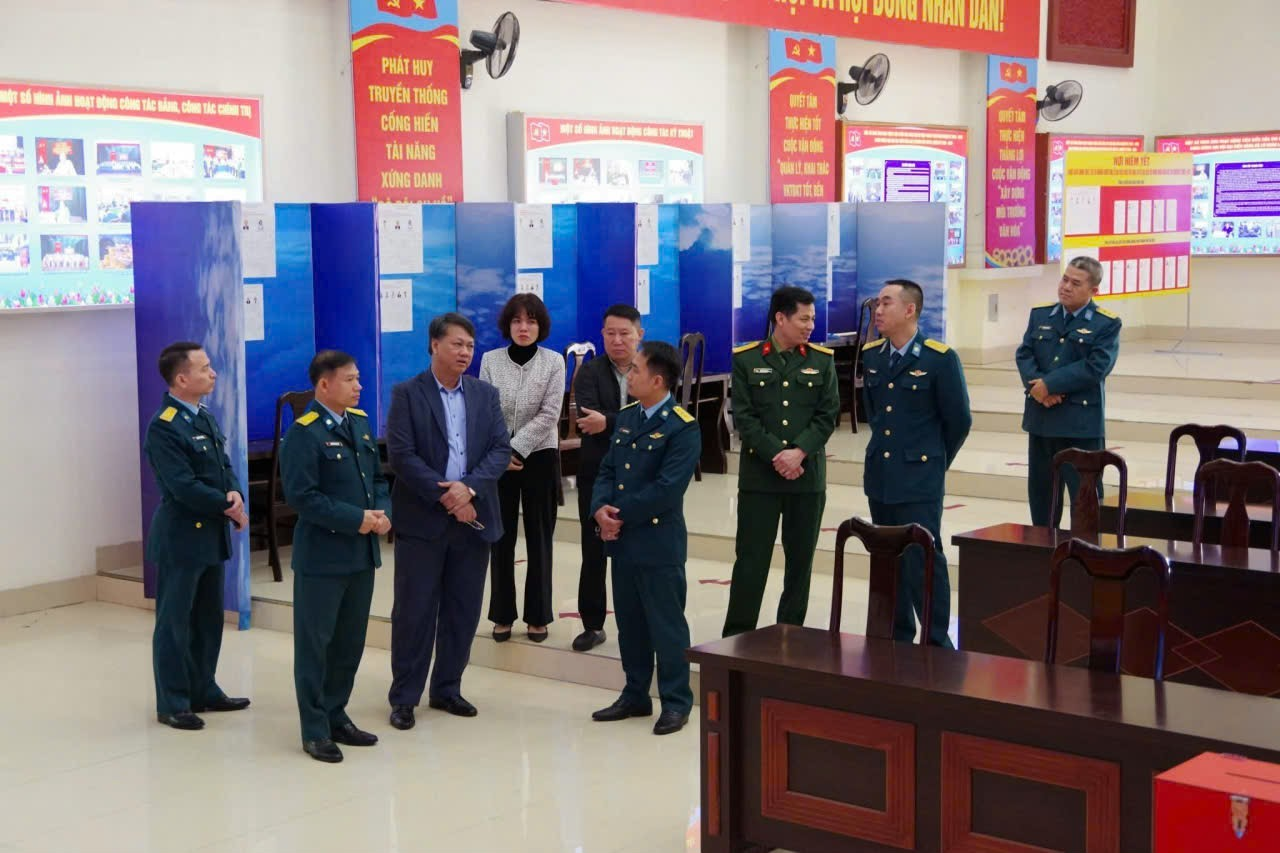 Phường Phương Liệt tăng cường giám sát công tác chuẩn bị bầu cử, bảo đảm ngày hội toàn dân diễn ra đúng luật, an toàn- Ảnh 1.