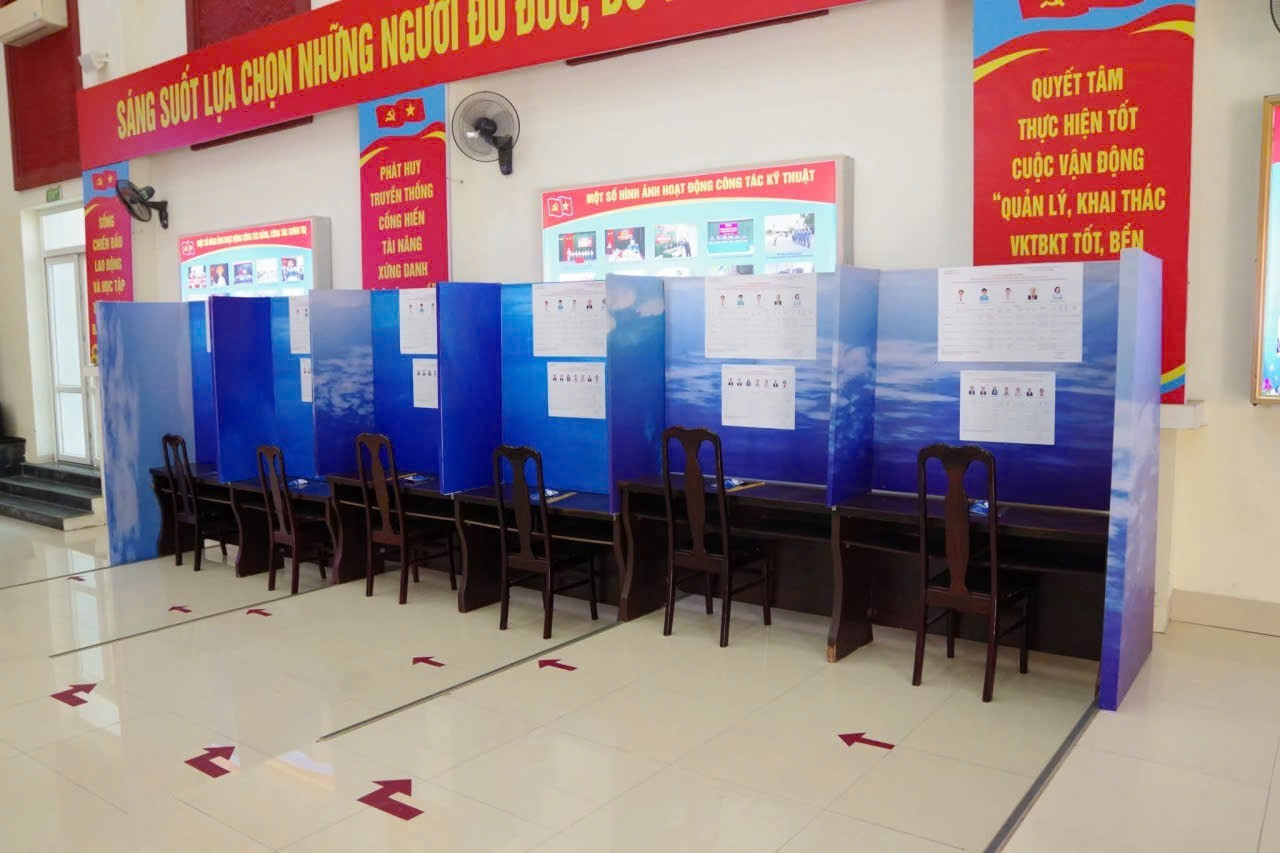 Phường Phương Liệt tăng cường giám sát công tác chuẩn bị bầu cử, bảo đảm ngày hội toàn dân diễn ra đúng luật, an toàn- Ảnh 7.