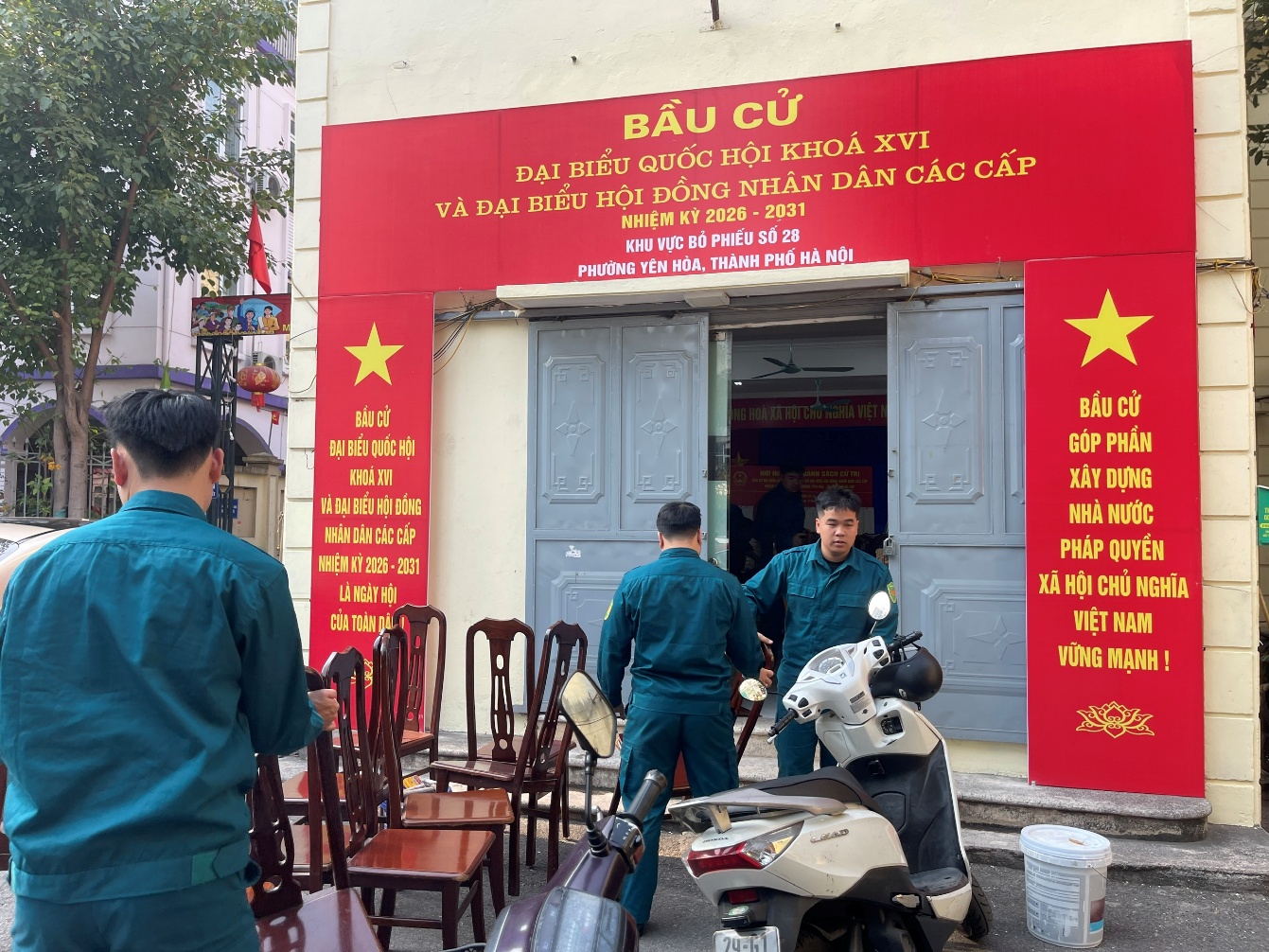 Ban bầu cử số 7 tổ chức kiểm tra đánh giá, rà soát công tác chuẩn bị bầu cử tại các khu vực bỏ phiếu số 28, 29, 30- Ảnh 2.