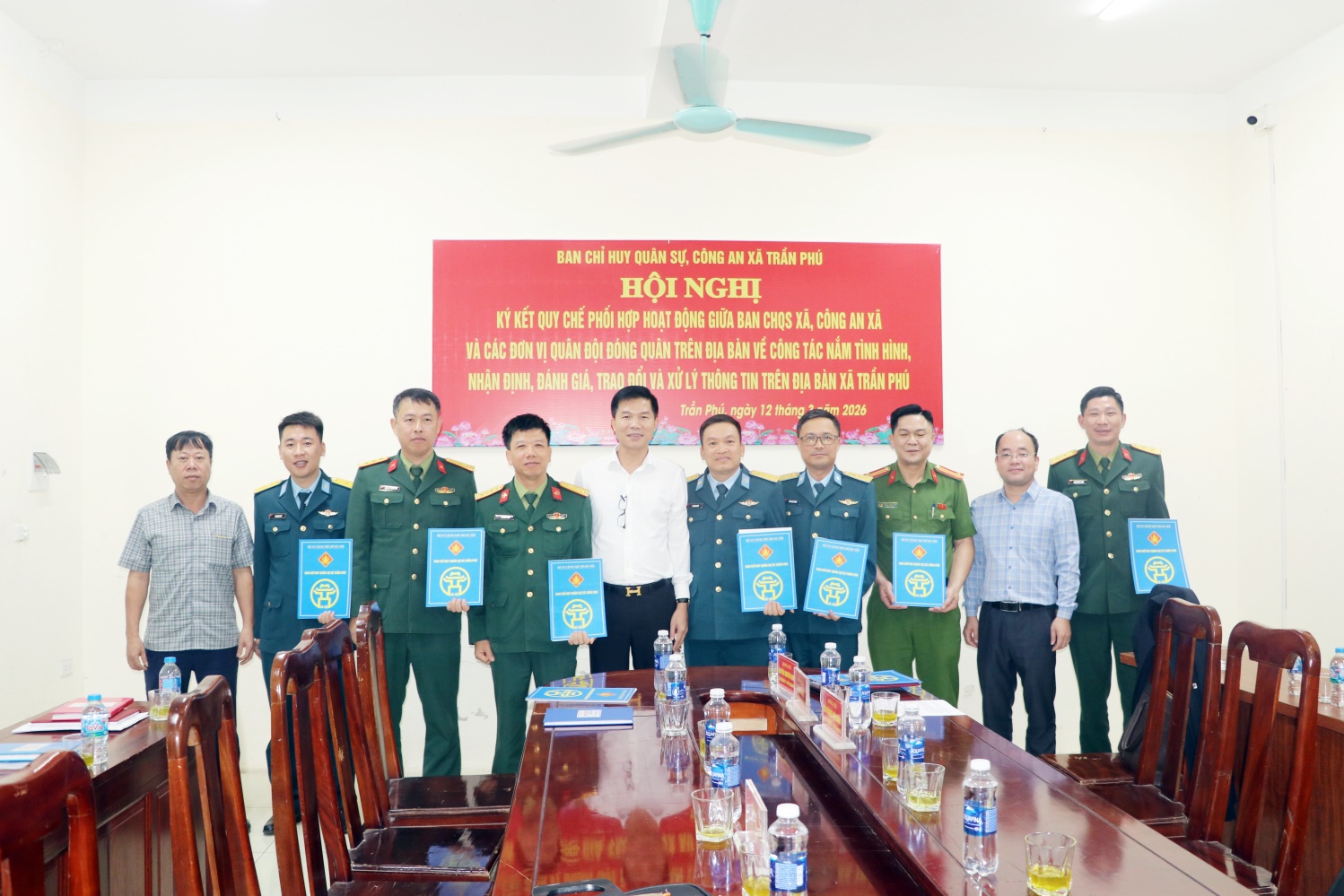 Hội nghị ký kết quy chế phối hợp hoạt động giữa Ban Chỉ huy Quân sự xã, Công an xã và các đơn vị quân đội đóng quân trên địa bàn- Ảnh 2.