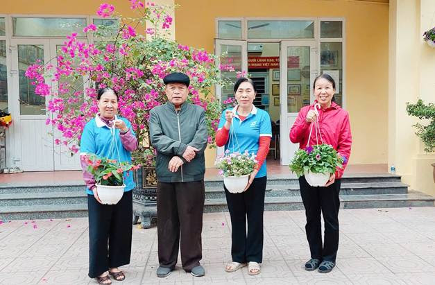 Hội Liên hiệp Phụ nữ phường Tây Hồ tích cực tham gia công tác chuẩn bị cho ngày bầu cử- Ảnh 4.