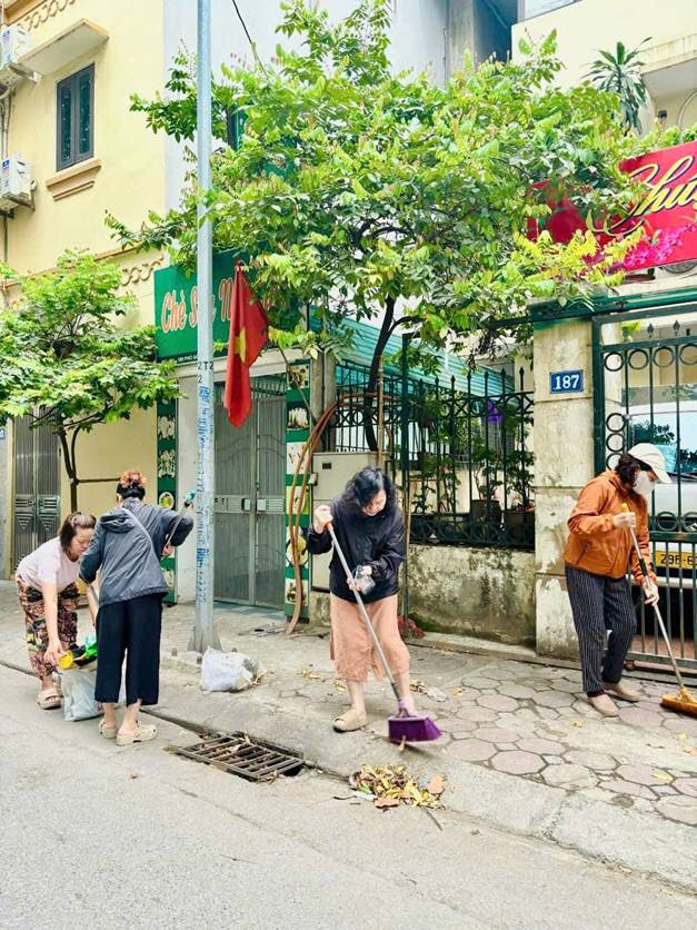 Hội Liên hiệp Phụ nữ phường Tây Hồ tích cực tham gia công tác chuẩn bị cho ngày bầu cử- Ảnh 6.