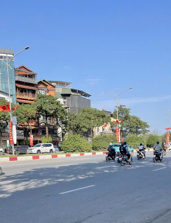 Ngày 12/3, Hà Nội: nhiều mây, không mưa, trưa chiều giảm mây, trời nắng. Sáng và đêm trời rét.- Ảnh 1.