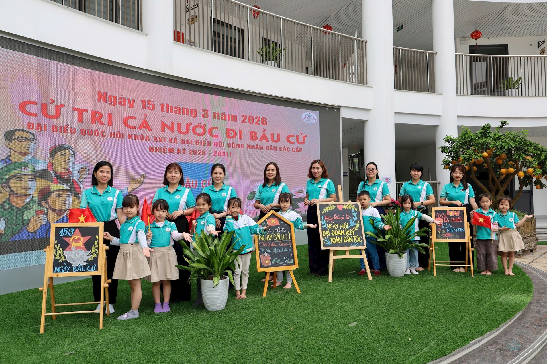 Mỗi mái trường ở Yên Sở góp sức cho ngày bầu cử- Ảnh 4.