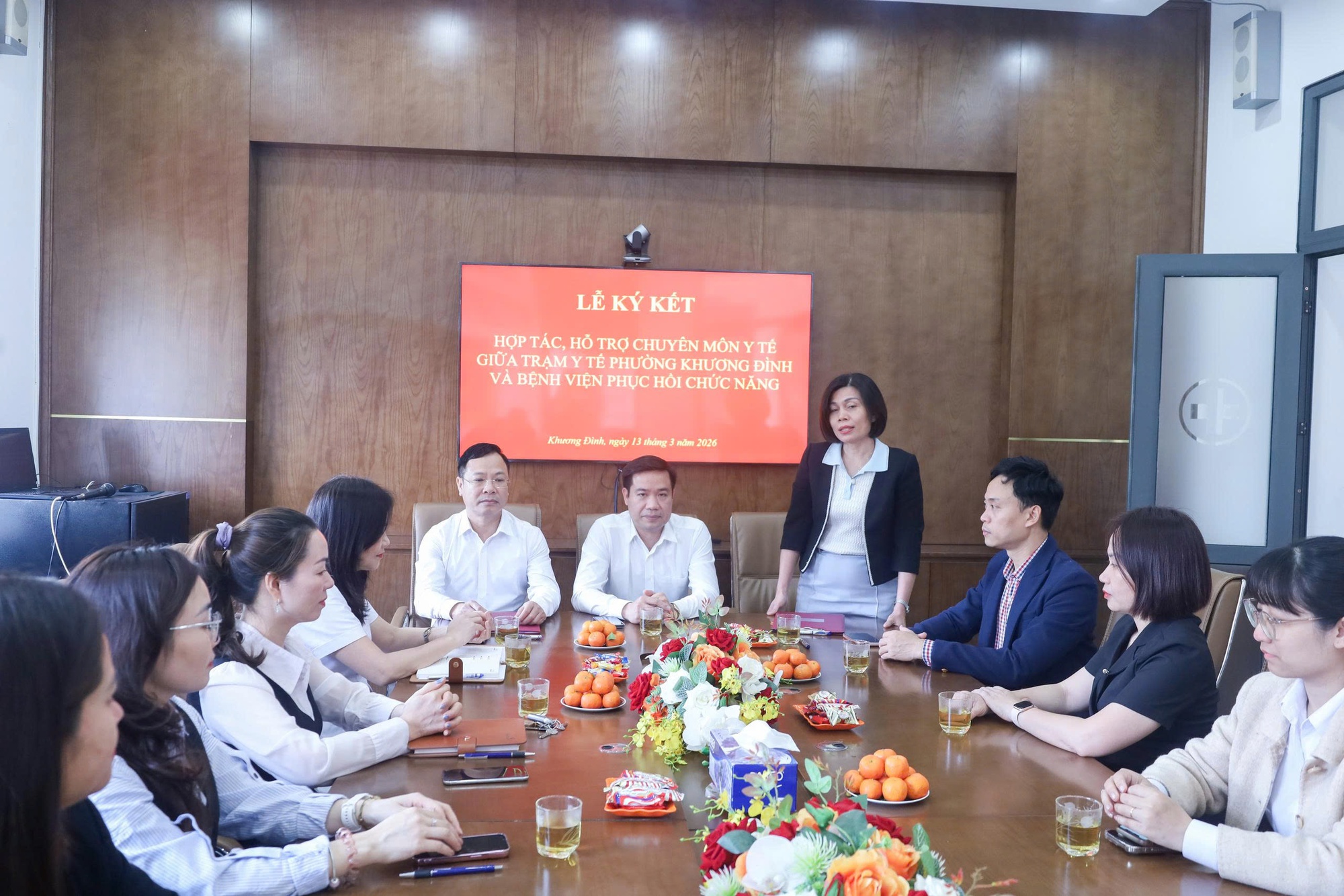 Khương Đình: Ký kết hợp tác, hỗ trợ chuyên môn y tế với Bệnh viện Phục hồi chức năng Hà Nội- Ảnh 2.