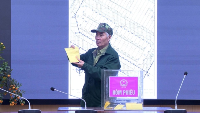 UBND xã Hoài Đức tổ chức bắt thăm ô đất tái định cư cho các hộ có đất ở, nhà ở bị thu hồi thực hiện dự án đường Vành đai 4- Ảnh 5.
