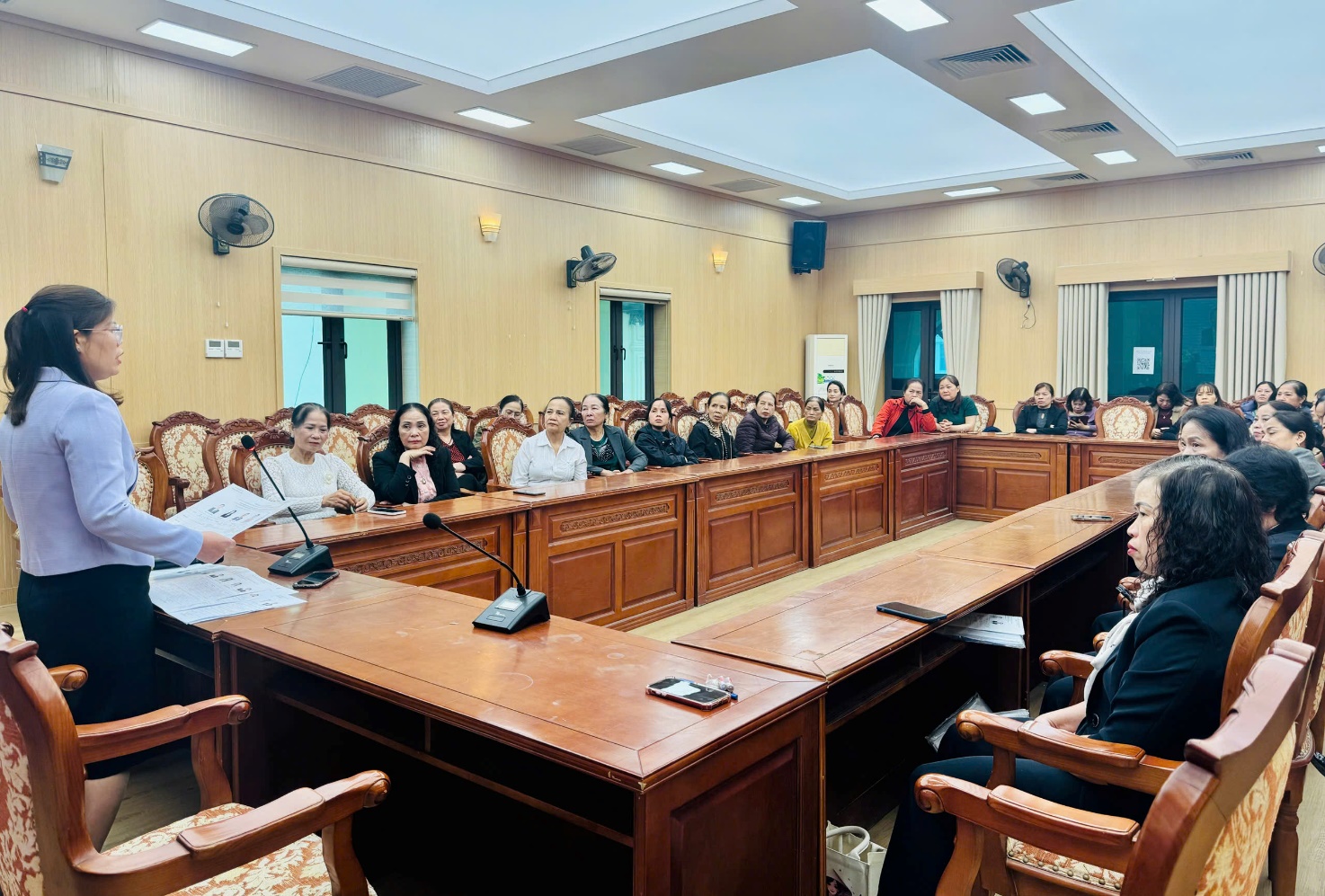 Cử tri phụ nữ Hoài Đức gửi gắm kỳ vọng đối với các ứng cử viên- Ảnh 3.