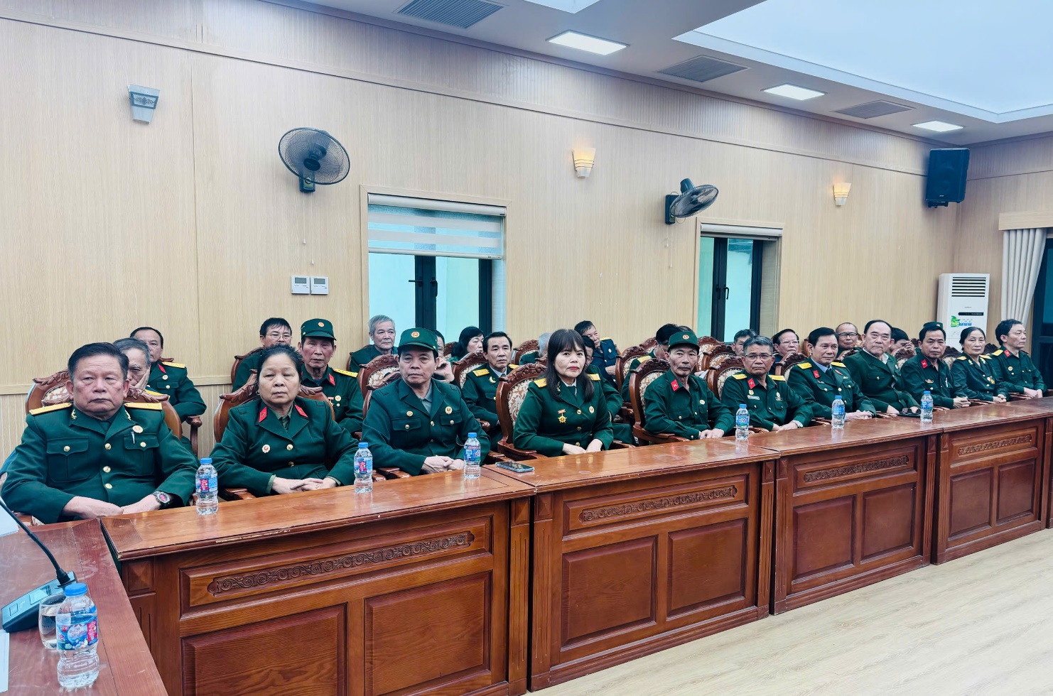 Hội CCB xã Hoài Đức mạn đàm tiểu sử ứng cử viên đại biểu Quốc hội khóa XVI, đại biểu HĐND các cấp nhiệm kỳ 2026 - 2031- Ảnh 8.