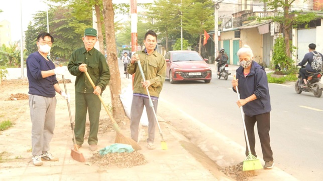 Xã Hoài Đức ra quân vệ sinh môi trường phục vụ bầu cử đại biểu Quốc hội khóa XVI và đại biểu HĐND các cấp nhiệm kỳ 2026-2031- Ảnh 7.
