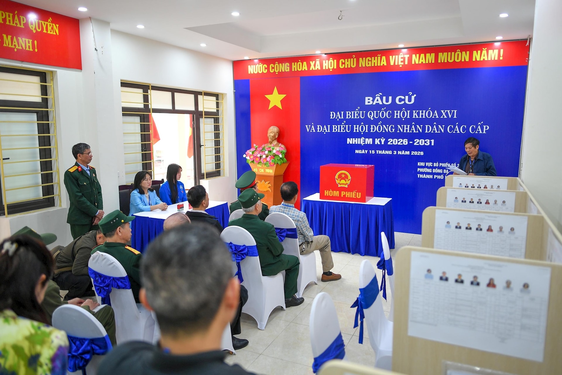 23 điểm bỏ phiếu ở Đống Đa sẵn sàng cho ngày bầu cử- Ảnh 2.