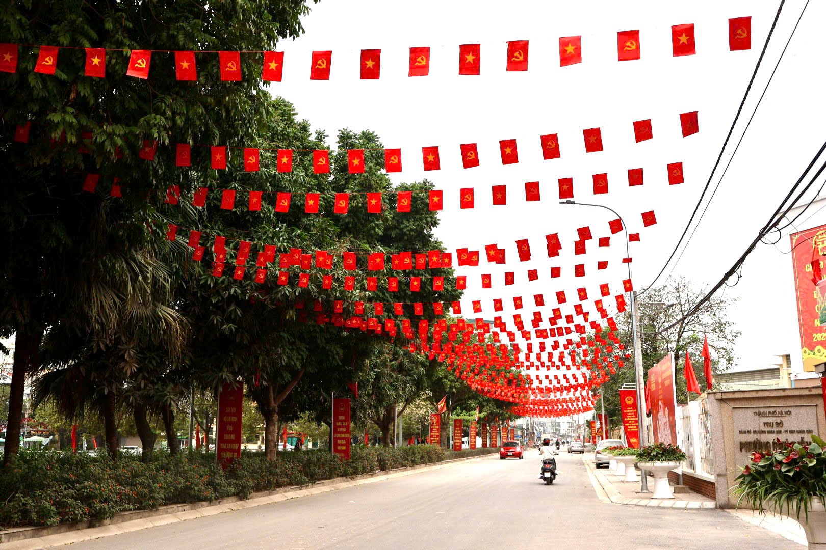 Phường Phú Diễn: Tổng duyệt quy trình, sẵn sàng đón cử tri- Ảnh 4.