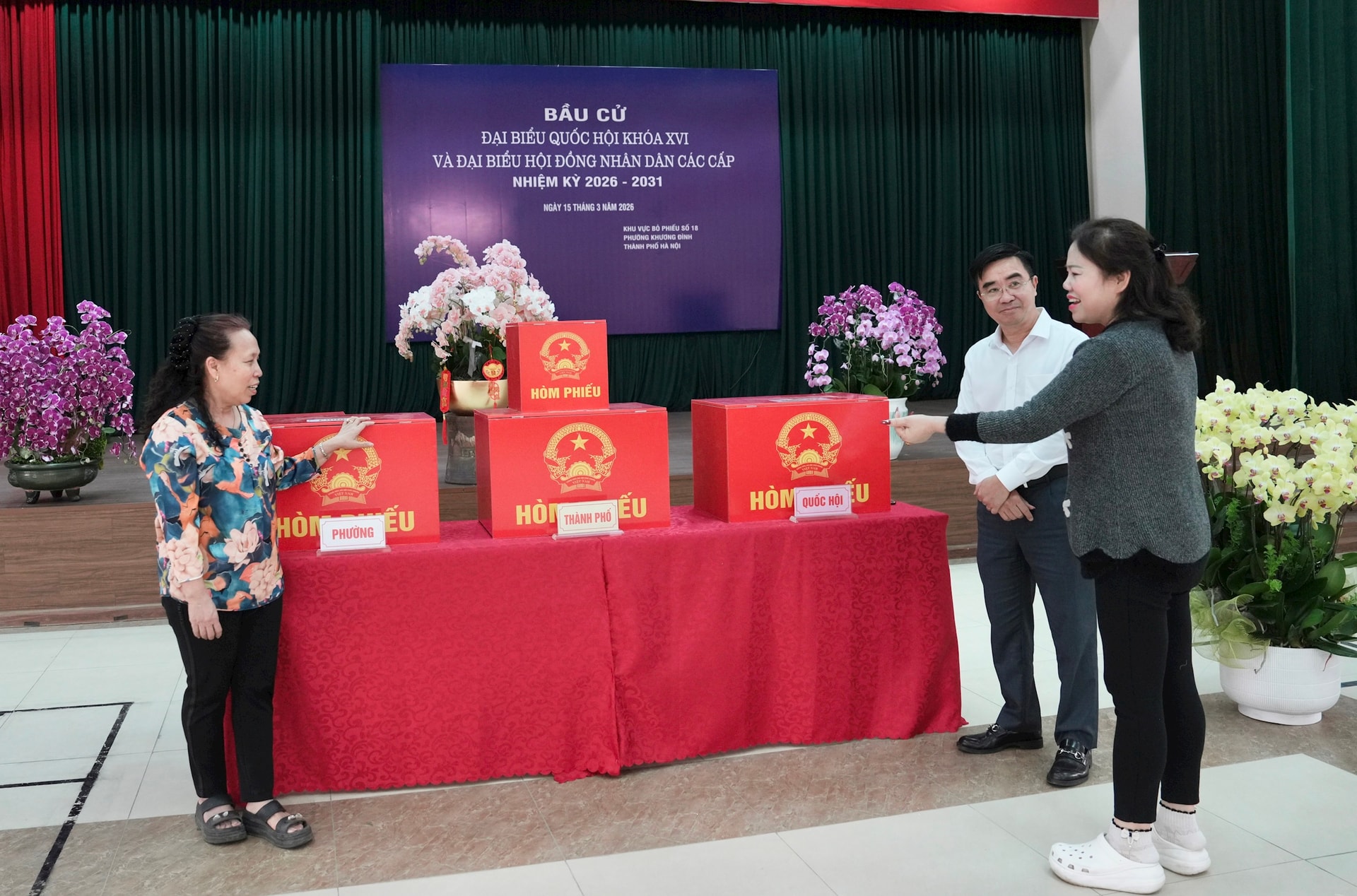 Chuẩn bị chu đáo cho ngày hội bầu cử tại Khương Đình- Ảnh 3.