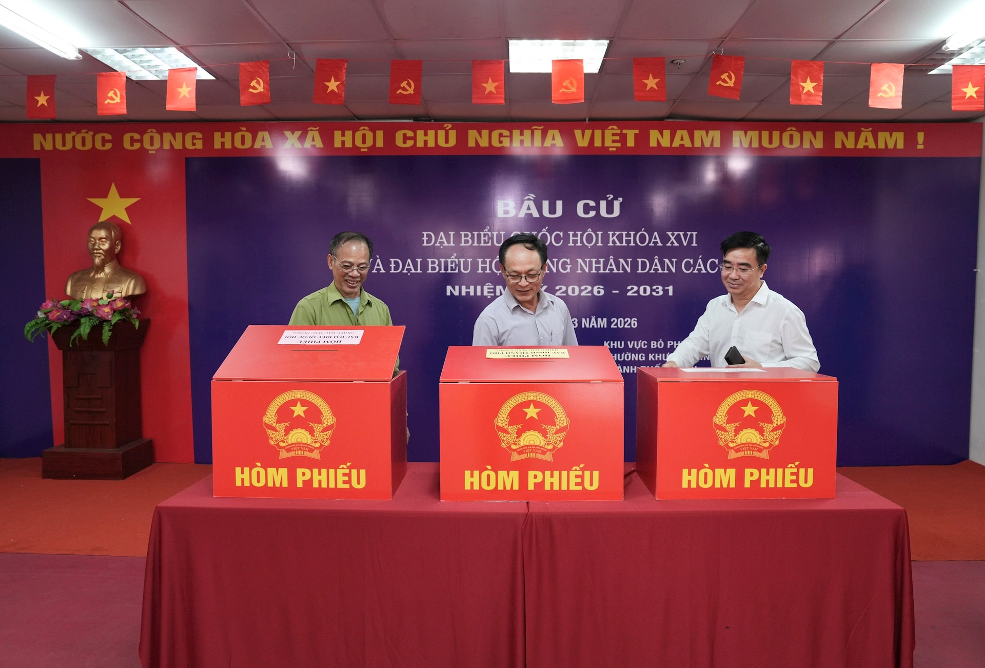 Chuẩn bị chu đáo cho ngày hội bầu cử tại Khương Đình- Ảnh 1.