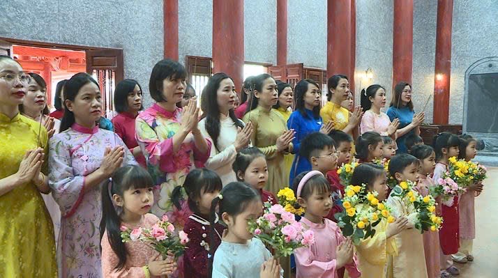 Hội LHPN xã Phúc Thọ với chuỗi hoạt động chào mừng ngày hội non sông- Ảnh 3.