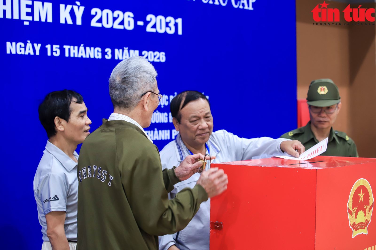 Phường có hơn 60.000 cử tri ở Hà Nội chạy thử quy trình bỏ phiếu- Ảnh 12.