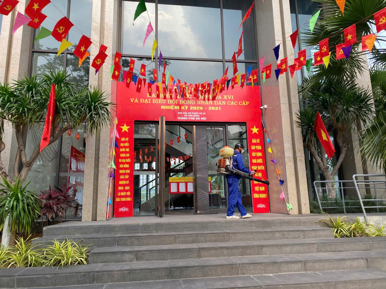 Sơn Đồng: Chủ động đảm bảo công tác y tế phục vụ bầu cử- Ảnh 2.