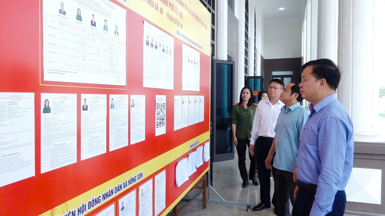 Đồng chí Bí thư Đảng ủy xã Hồng Sơn và Ban chỉ đạo Bầu cử xã kiểm tra, động viên công tác chuẩn bị bầu cử trên địa bàn xã- Ảnh 3.