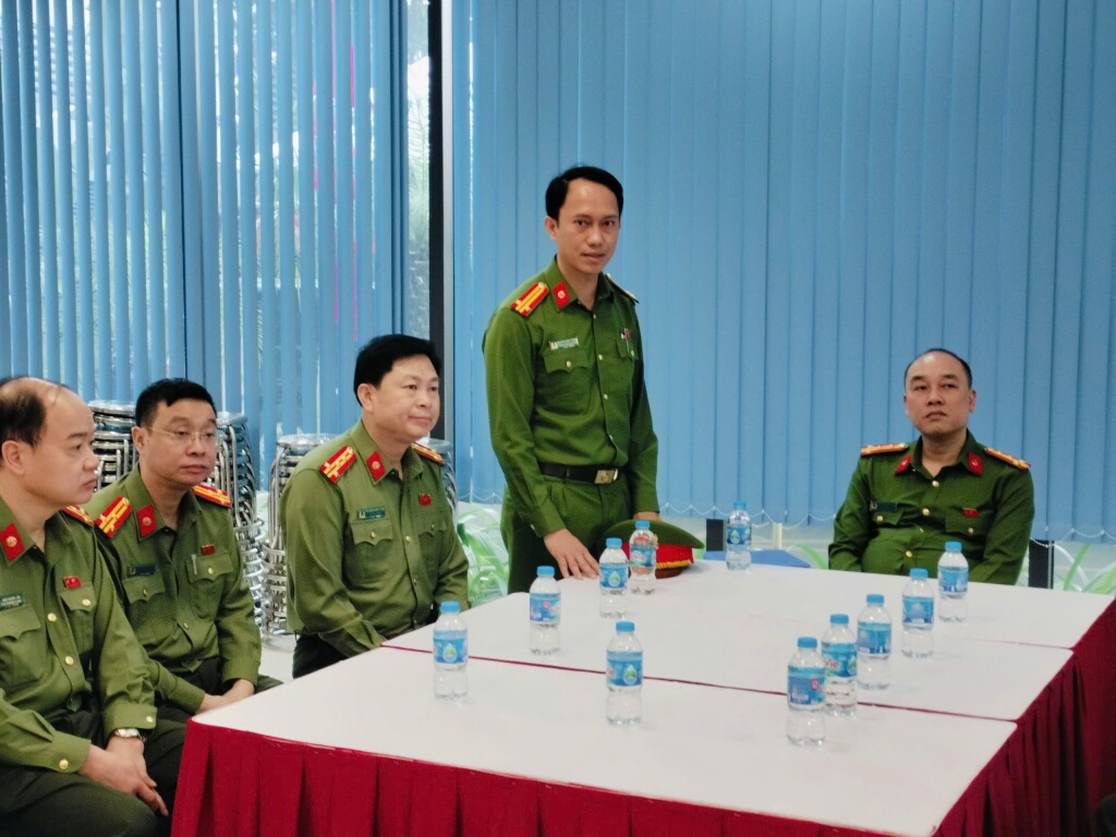 Đoàn công tác CATP Hà Nội kiểm tra công tác chuẩn bị bầu cử tại phường Yên Sở- Ảnh 2.