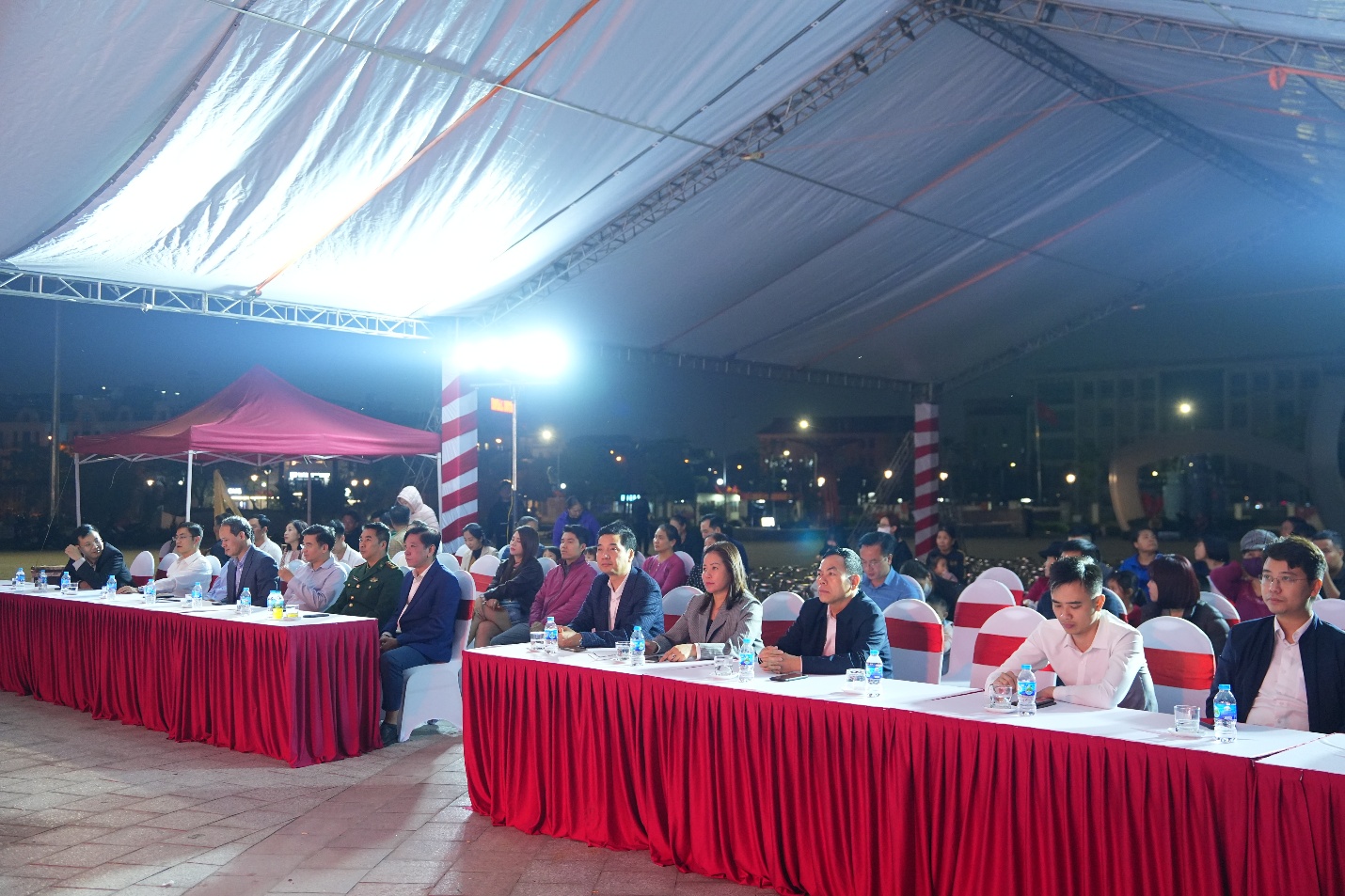 Xã Gia Lâm tổ chức chương trình chiếu phim và biểu diễn nghệ thuật chào mừng ngày bầu cử- Ảnh 1.