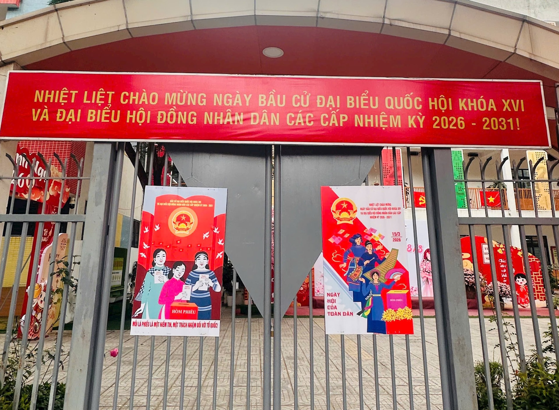 Tây Hồ rực rỡ cờ hoa chào đón ngày hội toàn dân- Ảnh 5.