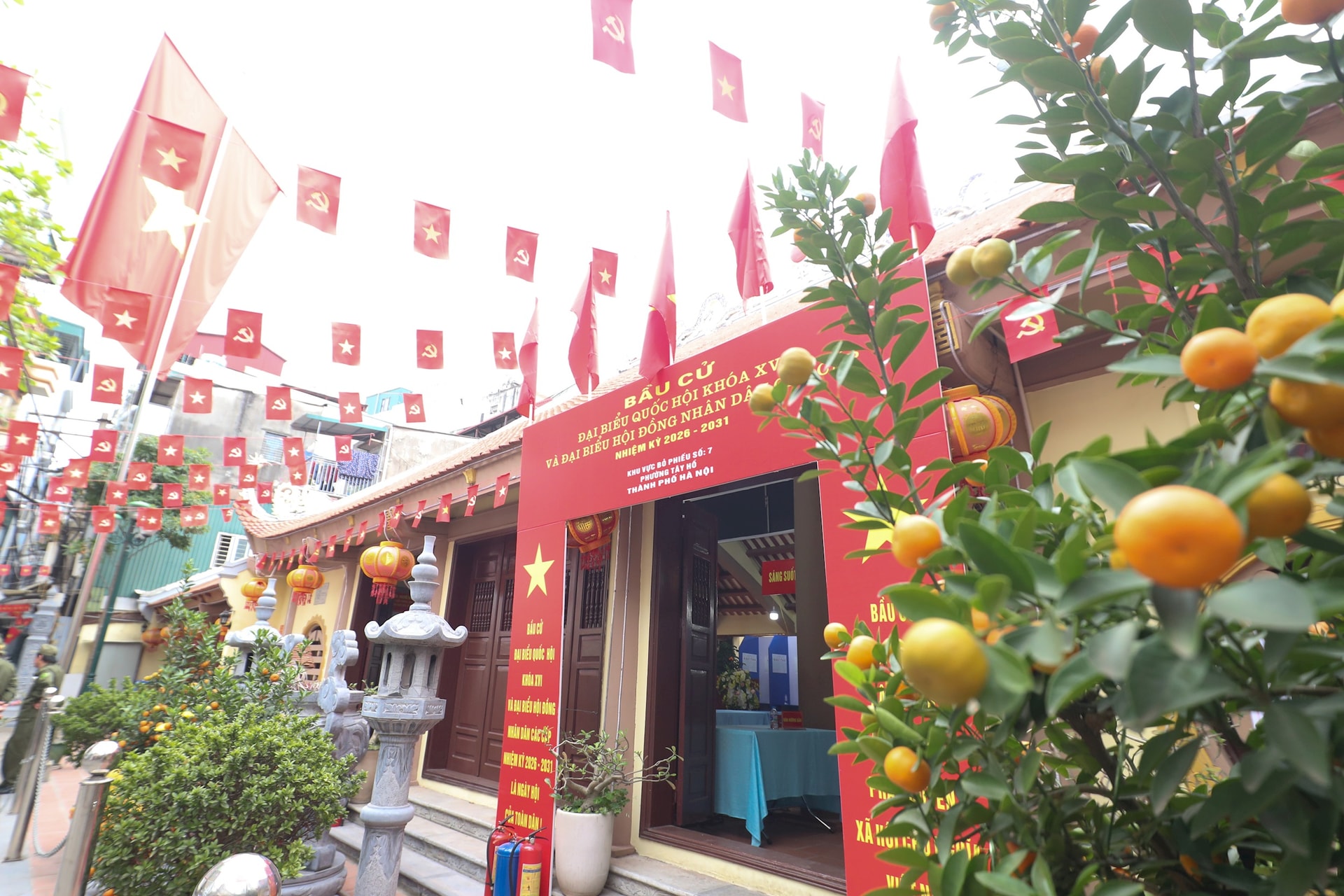 Phường Tây Hồ vận hành thử quy trình bầu cử, sẵn sàng cho ngày hội non sông- Ảnh 1.