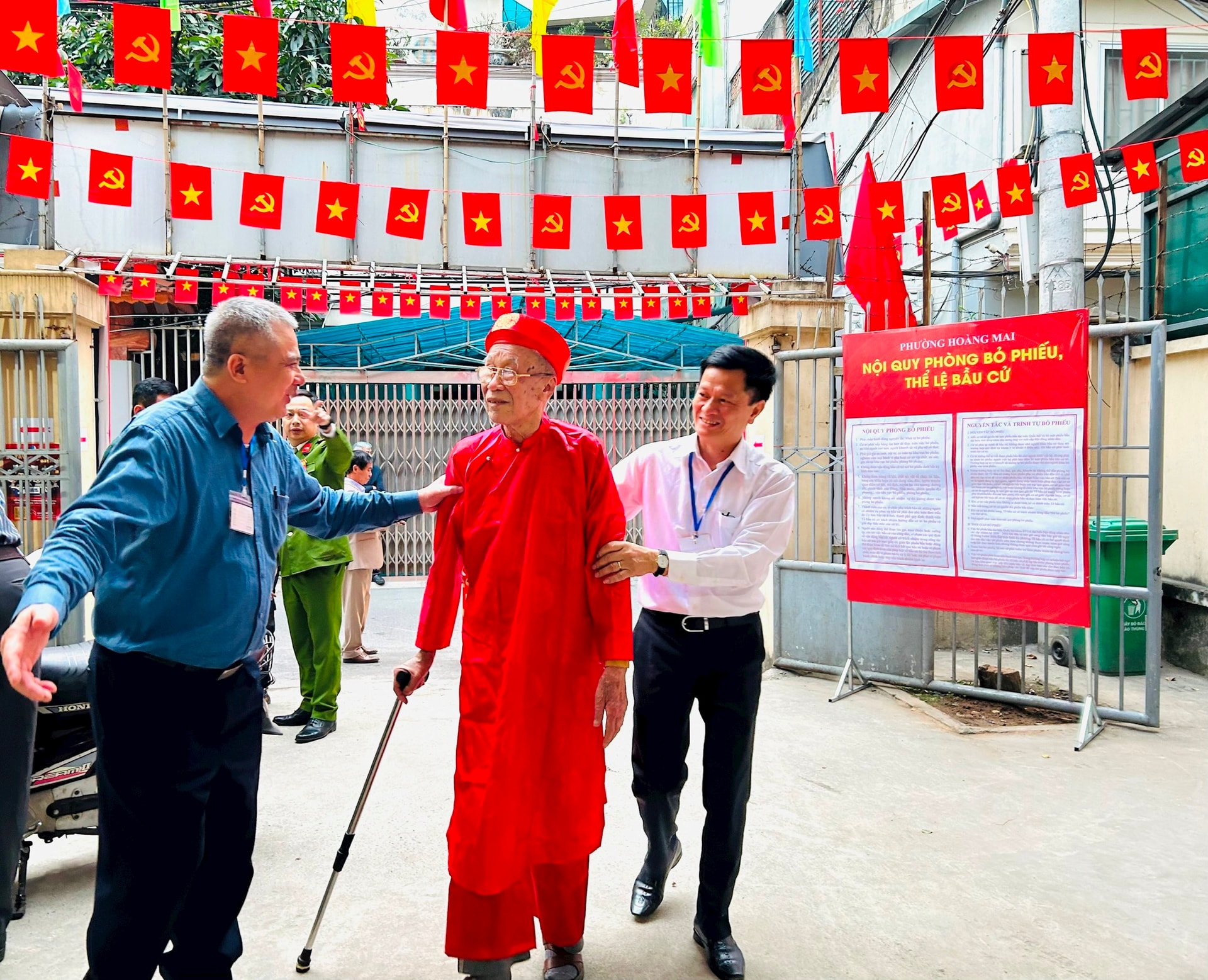 Toàn cảnh không khí bầu cử tại 126 xã, phường của Hà Nội- Ảnh 215.