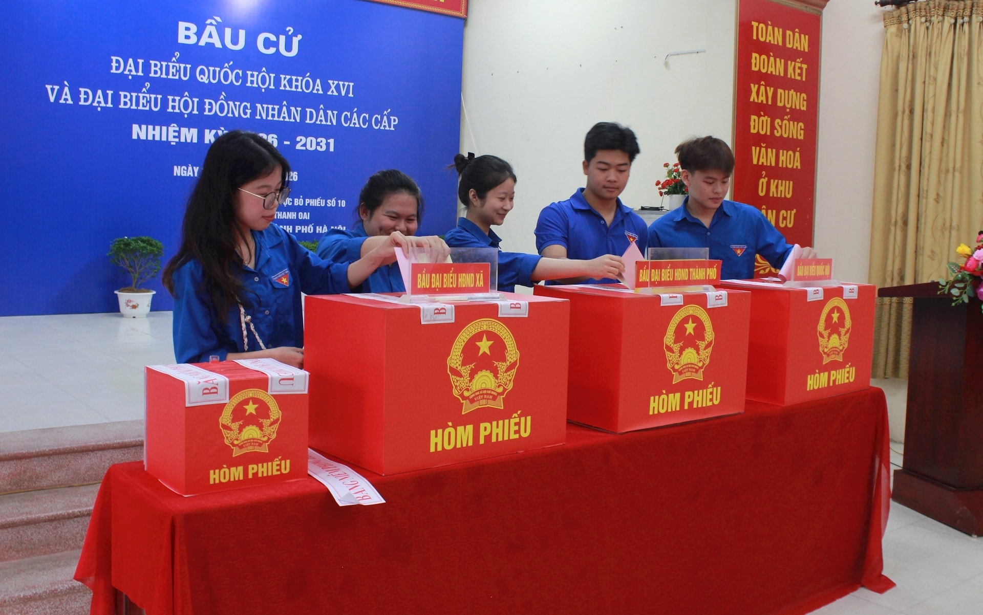 Toàn cảnh không khí bầu cử tại 126 xã, phường của Hà Nội- Ảnh 221.