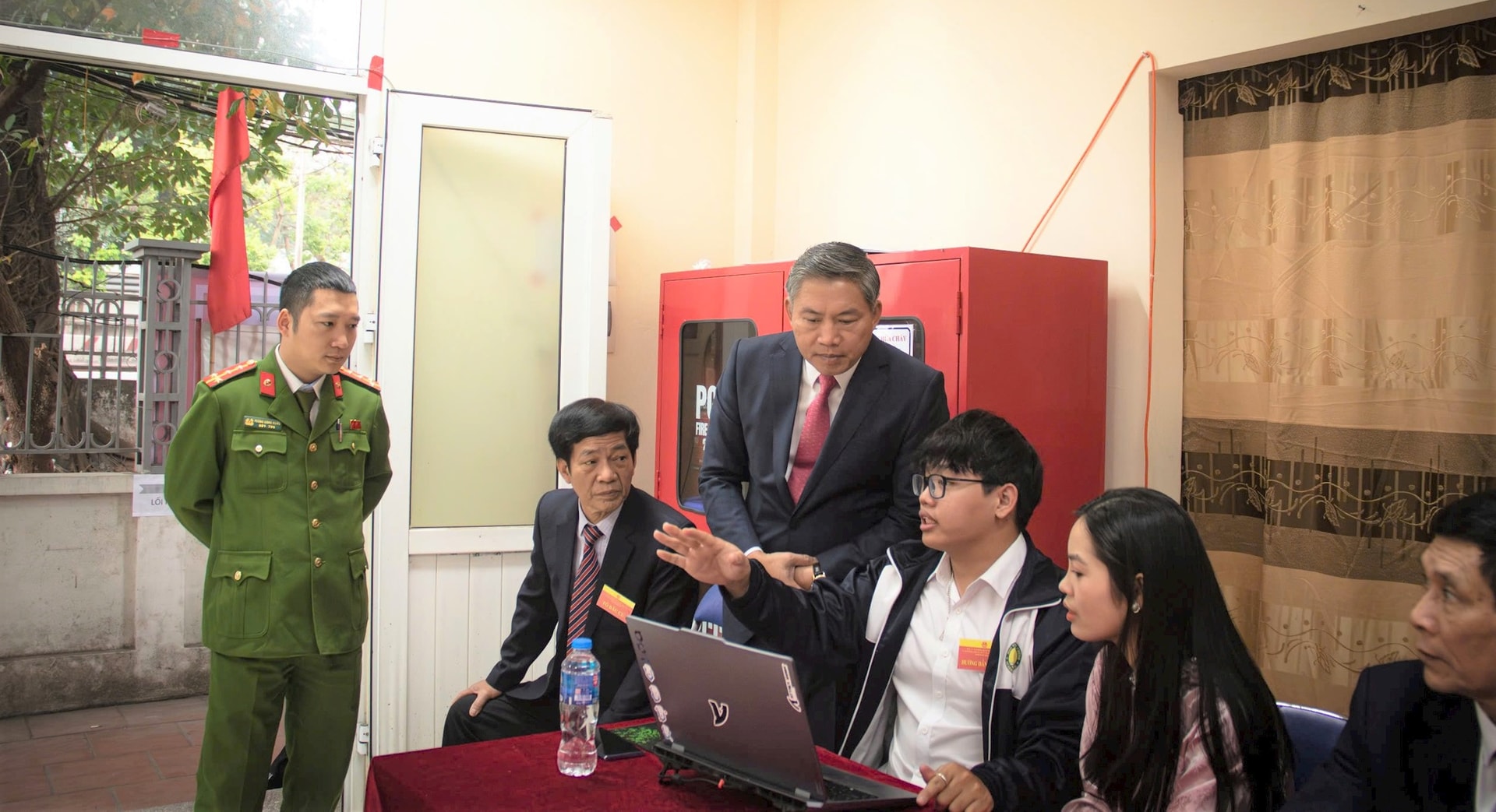 Toàn cảnh không khí bầu cử tại 126 xã, phường của Hà Nội- Ảnh 137.