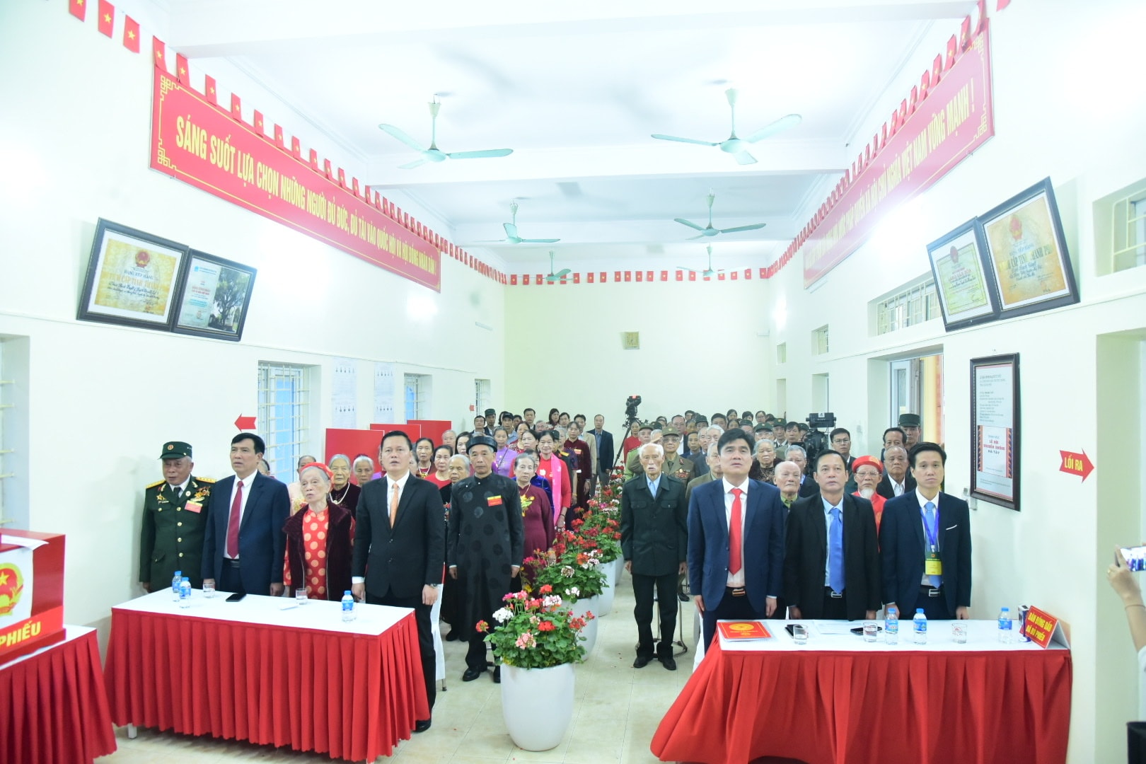 Toàn cảnh không khí bầu cử tại 126 xã, phường của Hà Nội- Ảnh 279.