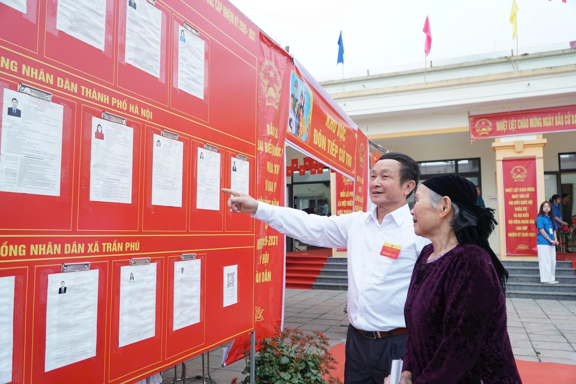 Toàn cảnh không khí bầu cử tại 126 xã, phường của Hà Nội- Ảnh 5.