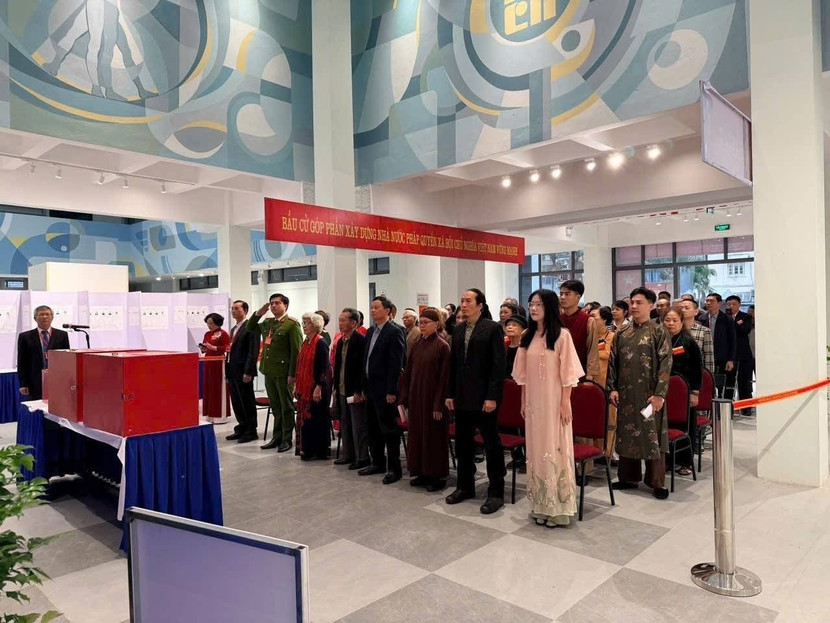 Trọn vẹn ngày hội vui ở phường Ô Chợ Dừa- Ảnh 1.