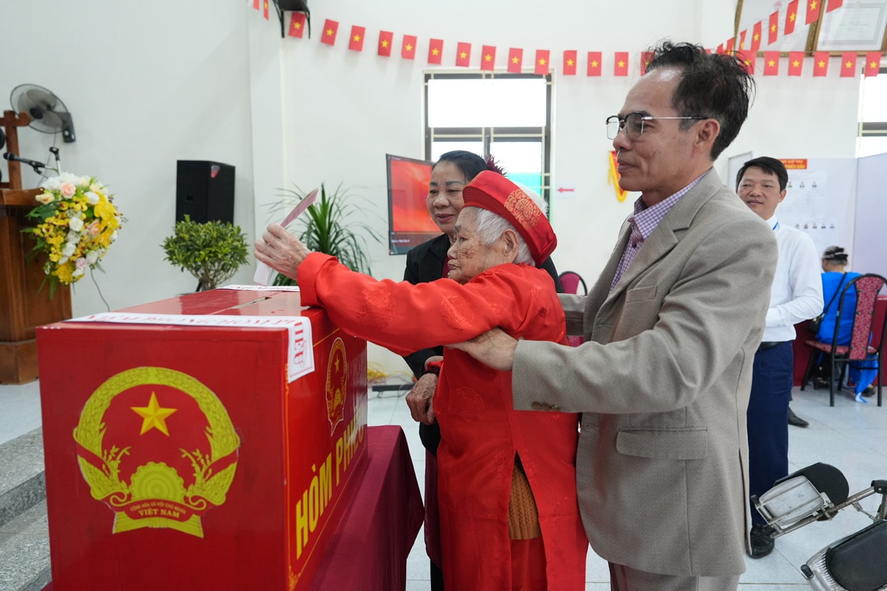 Toàn cảnh không khí bầu cử tại 126 xã, phường của Hà Nội- Ảnh 270.