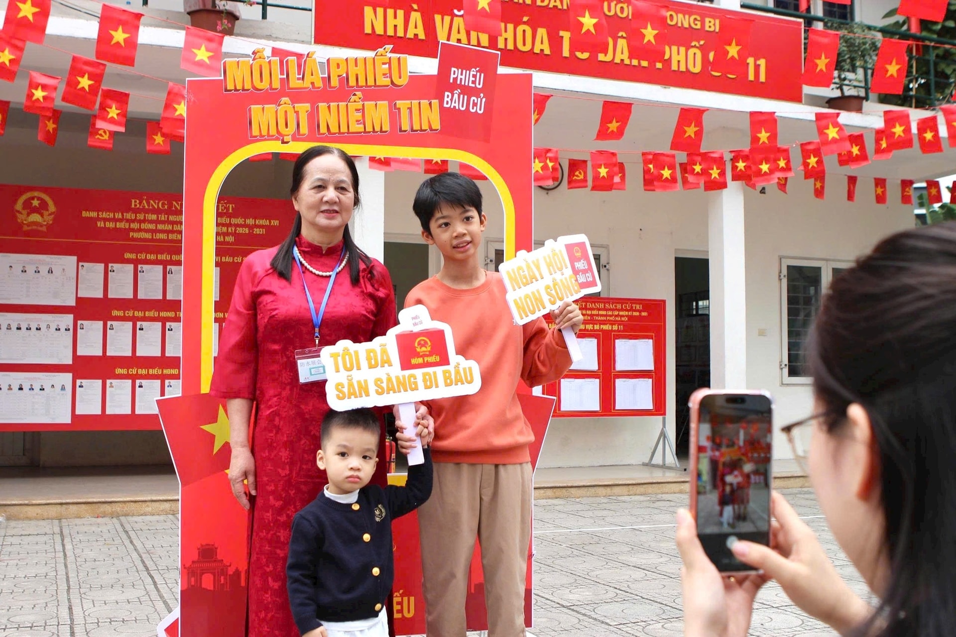 Toàn cảnh không khí bầu cử tại 126 xã, phường của Hà Nội- Ảnh 31.