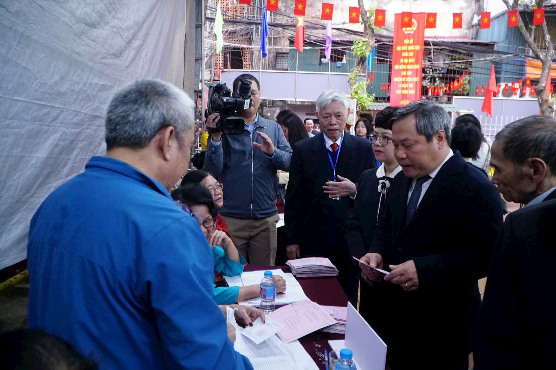 Toàn cảnh không khí bầu cử tại 126 xã, phường của Hà Nội- Ảnh 161.