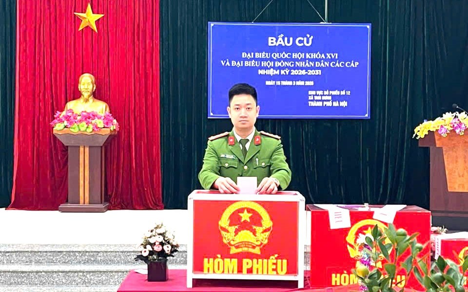 Công an xã Tam Hưng bảo đảm tuyệt đối an ninh, trật tự cuộc bầu cử