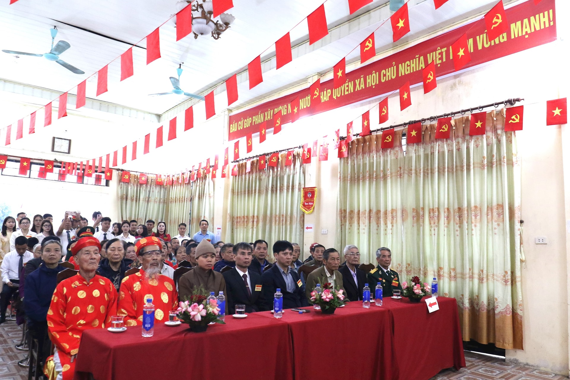 Toàn cảnh không khí bầu cử tại 126 xã, phường của Hà Nội- Ảnh 233.