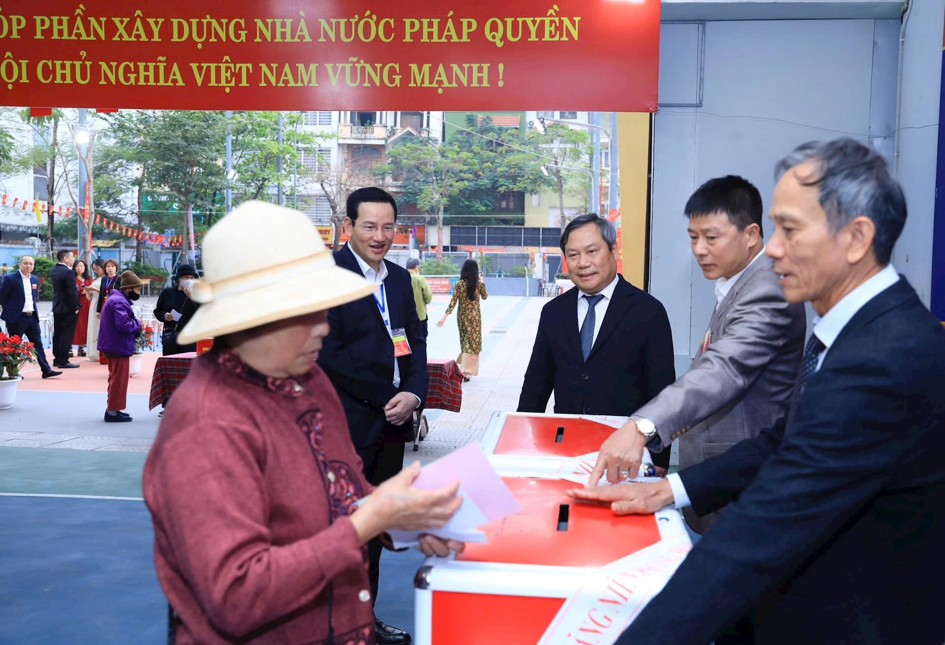 Toàn cảnh không khí bầu cử tại 126 xã, phường của Hà Nội- Ảnh 162.