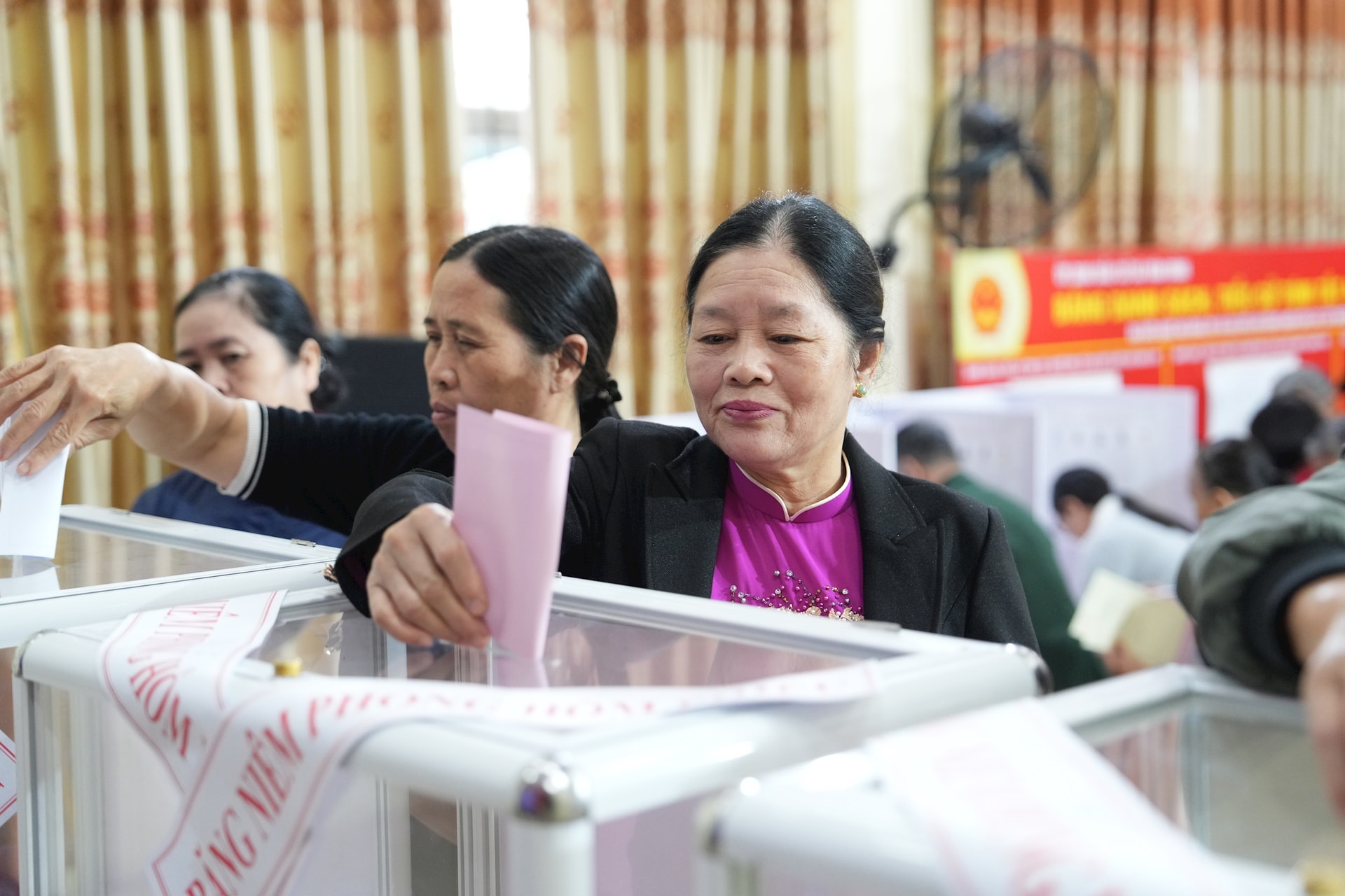 Toàn cảnh không khí bầu cử tại 126 xã, phường của Hà Nội- Ảnh 37.