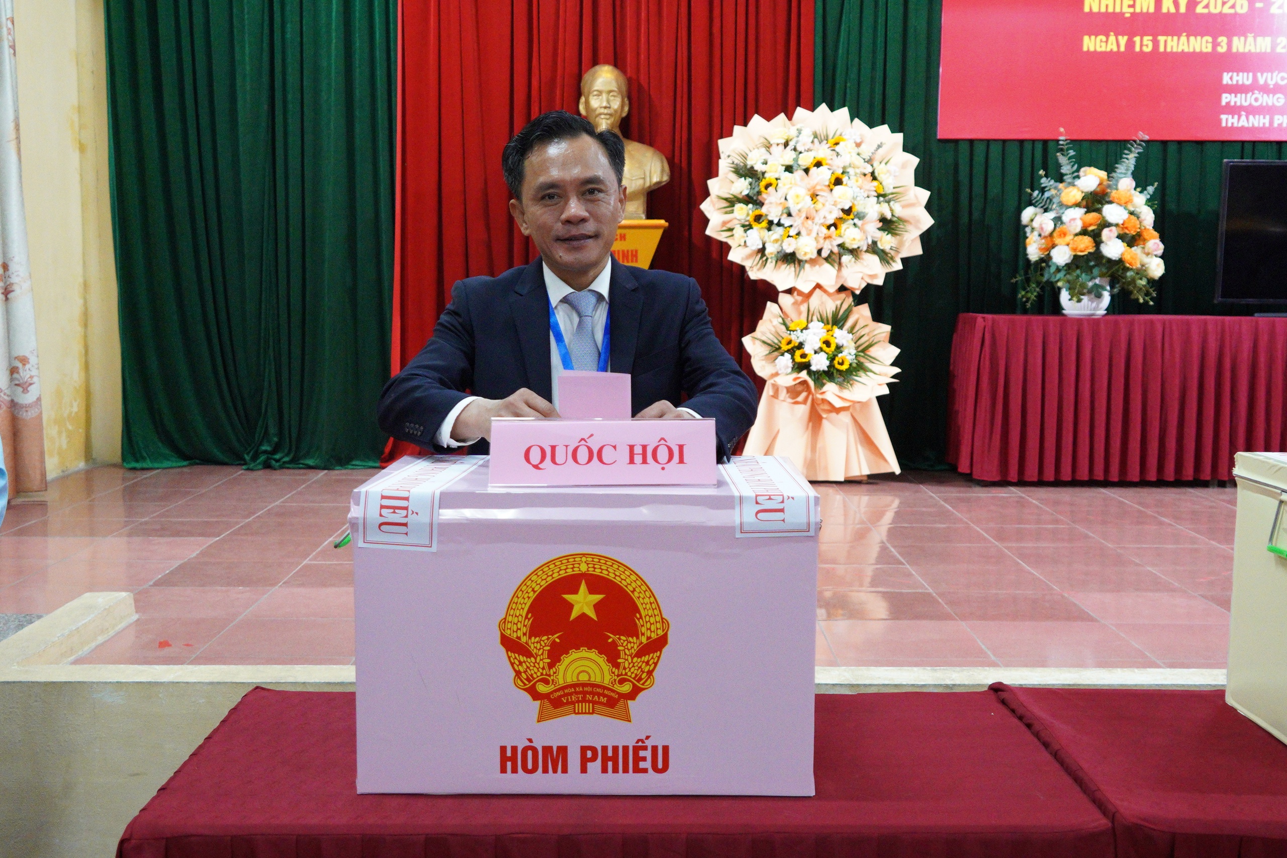 Cử tri phường Chương Mỹ hân hoan đi bầu cử đại biểu Quốc hội khóa XVI và đại biểu HĐND các cấp, nhiệm kỳ 2026 - 2031- Ảnh 1.